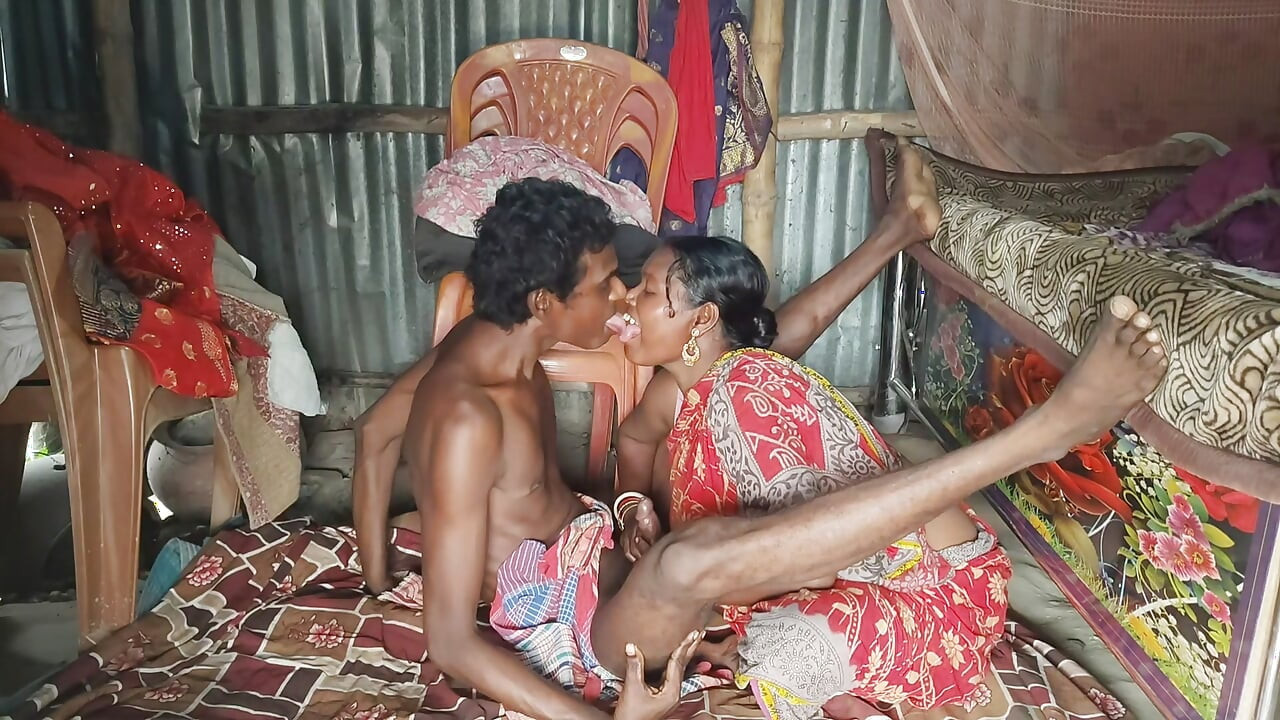 Thumbnail of Desi housewife ki doggy style mein gand mari — anal bhabhi